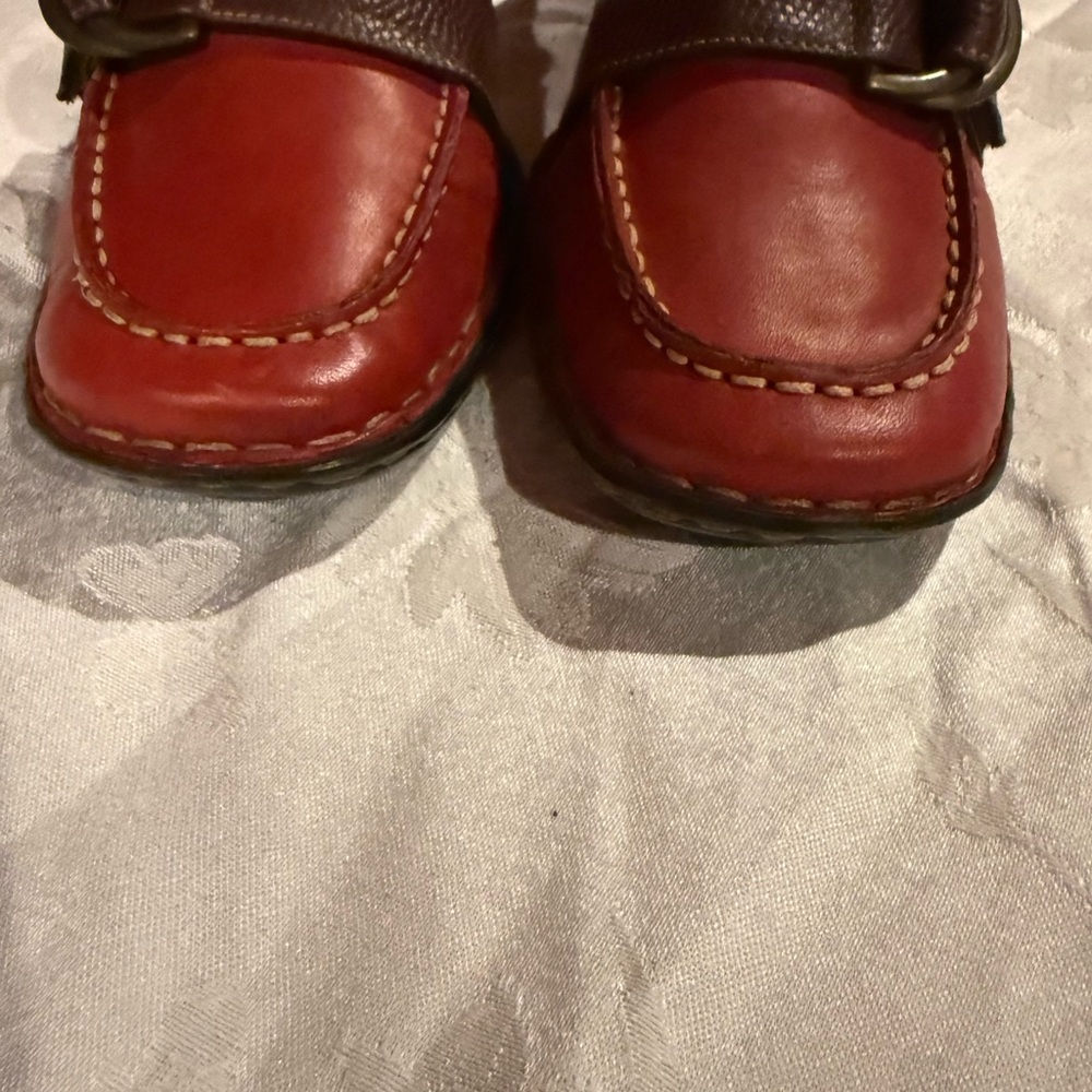 Born women’s Red Leather Loafers - Picture 8 of 9